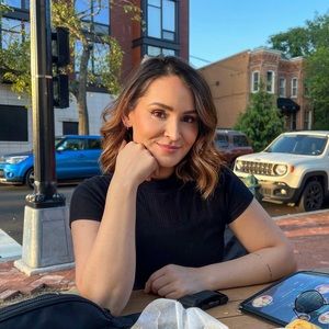 Meet your Posher, Monica